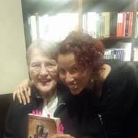 <p>In 2015, mother and daughter at the last book event they attended together for their joint work, “I Didn’t Know What I Didn’t Know.”</p>