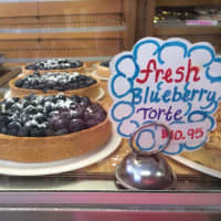 <p>Blueberry torte</p>