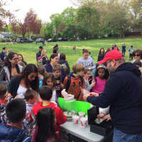 <p>Parents and students from the Coleman School helped Girls on the Run raise $445 at its Friday smoothie sale for the Glen Rock Dog Park.</p>