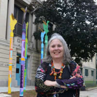 <p>ArtsWestchester has unveiled a sculpture in front of the library called “Seeing the Wind” by artist Rochelle Shicoff and fabricator Cipora that is meant to represent the diversity of Mount Vernon.</p>