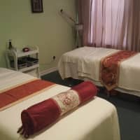 <p>Shining Spa has a unique combination of traditional Qi-Gong Tui-Na Deep Tissue Massage blended with Swedish and Shiatsu techniques</p>