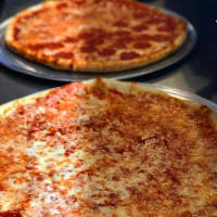 <p>Marina Restaurant &amp; Pizza in Harriman is all about pizzas made with fresh ingredients.</p>