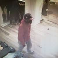 <p>Police in New Canaan are attempting to locate suspects who were caught stealing thousands of dollars worth of merchandise from Ralph Lauren in Fairfield County.</p>