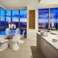 <p>Floor-to-ceiling windows with breathtaking panoramic views at The Modern.</p>