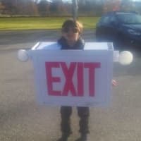 <p>An exit sign (amazing).</p>