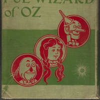 <p>The back cover of &quot;The Wonderful Wizard of Oz&quot; written by L. Frank Baum.</p>