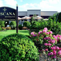 <p>Toscana Ristorante in Eastchester has plenty of outdoor dining.</p>