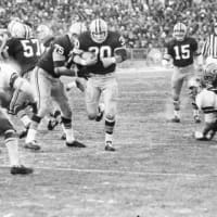 <p>Chuck Mercein played for the Giants and the Packers, who will meet Sunday in an NFL playoff game.</p>
