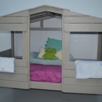 <p>Wag Central offers a luxury bunk room for pampered pups.</p>