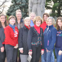 <p>Good Wife&#x27;s River DAR Chapter participated in the 2015 wreath laying ceremony.</p>