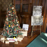 <p>The mansion is decorated for the holidays.</p>