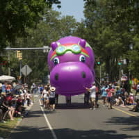 <p>Bridgeport residents line the streets Sunday to see the Barnum Festival&#x27;s Great Street Parade.</p>