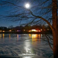 <p>The final Supermoon of 2016 lights up the December skies over Lake Carmel last night.</p>