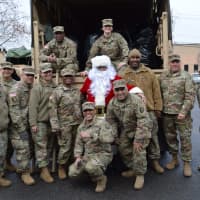 <p>Soldiers from the U.S. National Guard Armory in Teaneck came to help.</p>