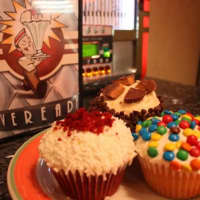 <p>Tempting cupcakes are made in-house at the Eveready Diner in Hyde Park.</p>