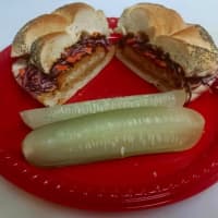 <p>Flory&#x27;s makes hot and cold sandwiches as well as comfort foods such as mac &#x27;n&#x27; cheese, fried chicken, and lasagne. Shown is their spicy coleslaw chicken cutlet sammie.</p>