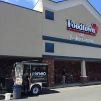 <p>Foodtown of Valley Cottage held its grand opening on Friday.</p>