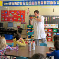 <p>High Touch High Tech scientist Chris Stetson discusses the forces of pulling and pushing with a kindergarten class at Increase Miller Elementary School.</p>
