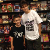<p>The Kids Wish Network arranged for Gavyn Boscio to meet David Mazouz, the actor who plays young Bruce Wayne in &quot;Gotham.&quot;</p>