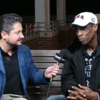 <p>Mike Damergis, adjunct professor Mass Communication, interviewed Dwight &quot;Doc&quot; Gooden during his visit to Iona College.</p>