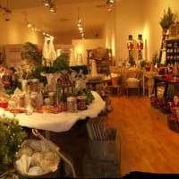 <p>Longtime friends Jennifer Bebon and Suzanne Witte Settineri have opened a pop-up shop in Westport.</p>