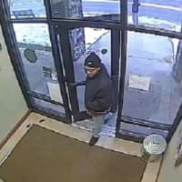 <p>Authorities are seeking assistance in finding the suspect of a Hyde Park bank robbery.</p>