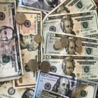 <p>Most New Yorkers are increasingly feeling confident about spending more money, according to a new public-opinion poll.</p>