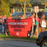 <p>More than a dozen members of the Communications Workers of America union picketed the Verizon store along Route 6 in Mohegan Lake on Tuesday to inform the public they have been working without a labor contract since Aug. 2. </p>