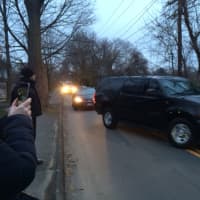 <p>The former president&#x27;s motorcade turns into the driveway of a Bridgeport fundraiser.</p>