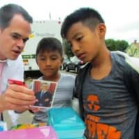 <p>State Sen. David Carlucci recently donated school supplies to Park Elementary School in Ossining</p>