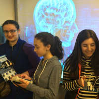 <p>Ma&#x27;ayanot Yeshiva High School students exploring complex circuits.</p>
