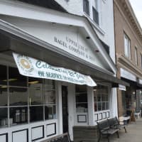 <p>The Upper Crust Bagel Company in Old Greenwich prides itself on service and products.</p>
