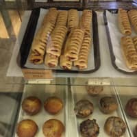<p>The Upper Crust Bagel Company in Old Greenwich is known for its variety of bagels and baked goods.</p>