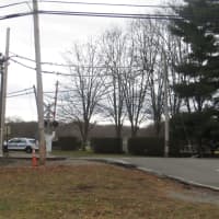 <p>Mount Pleasant police stopped traffic Friday as MTA railroad crews fixed a crossing gate at the deadly Commerce Street crossing in Valhalla. It&#x27;s been nearly two years since five Metro-North passengers and a motorist from Edgemont were killed there.</p>