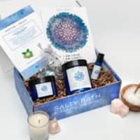 <p>Salty Bath is a monthly subscription service that brings relaxation to you.</p>