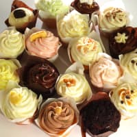 <p>Cafe Angelique&#x27;s cup cakes and pastries come from Manhattan bakeries.</p>