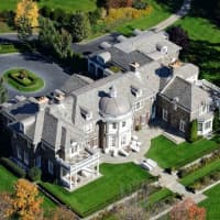 <p>48 Haights Cross Road sits on 87 acres in Chappaqua.</p>