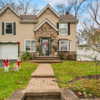 Waldwick Colonial Offers All-Star Location At Unbeatable Price