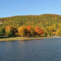 <p>Candlewood Lake is particularly gorgeous in fall, but also offers a wide range of water activities, including water skiing, fishing, swimming and boating.</p>