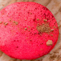 <p>Red Velvet Macaron by Woops!</p>