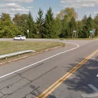 <p>The intersection of Bryant Pond Road and the southbound Taconic State Parkway in Putnam Valley.</p>