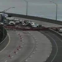 <p>A photo of the crane boom that fell across all lanes of the Tappan Zee Bridge.</p>