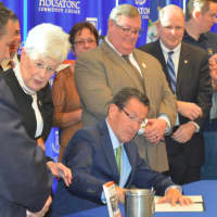 <p>Gov. Dannel Malloy signs legislation securing Sikorsky&#x27;s future in Connecticut through 2032.</p>