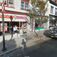 <p>A man was arrested after shattering the front door of the  Dunkin´Donuts on Lafayette Avenue.</p>