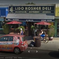 <p>Lido Kosher Deli in Long Beach is a place to try for hot dogs. for four generations now providing the best hod dogs..in the world...</p>