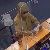 <p>A look at the suspect in the bank robbery in Deep River.</p>