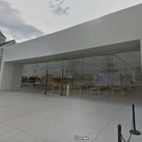 <p>The storefront of the Apple Store at the Derby Shops in Hingham</p>