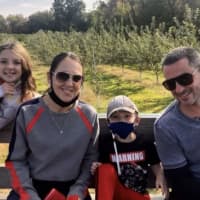Support Comes To Bronxville Mother Battling Terminal Cancer