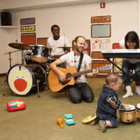 <p>Songs for Seeds features 45-minute classes led by a three-piece live band of teacher/musicians who encourage kids to sing, play instruments and dance.</p>