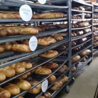 <p>There is an array of fresh bread, rolls, bagels and more to pick from, at Rockland Bakery.</p>